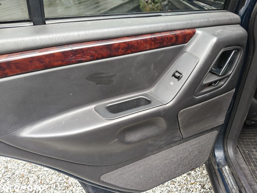 Jeep Grand Cherokee 4.7 Limited - 18