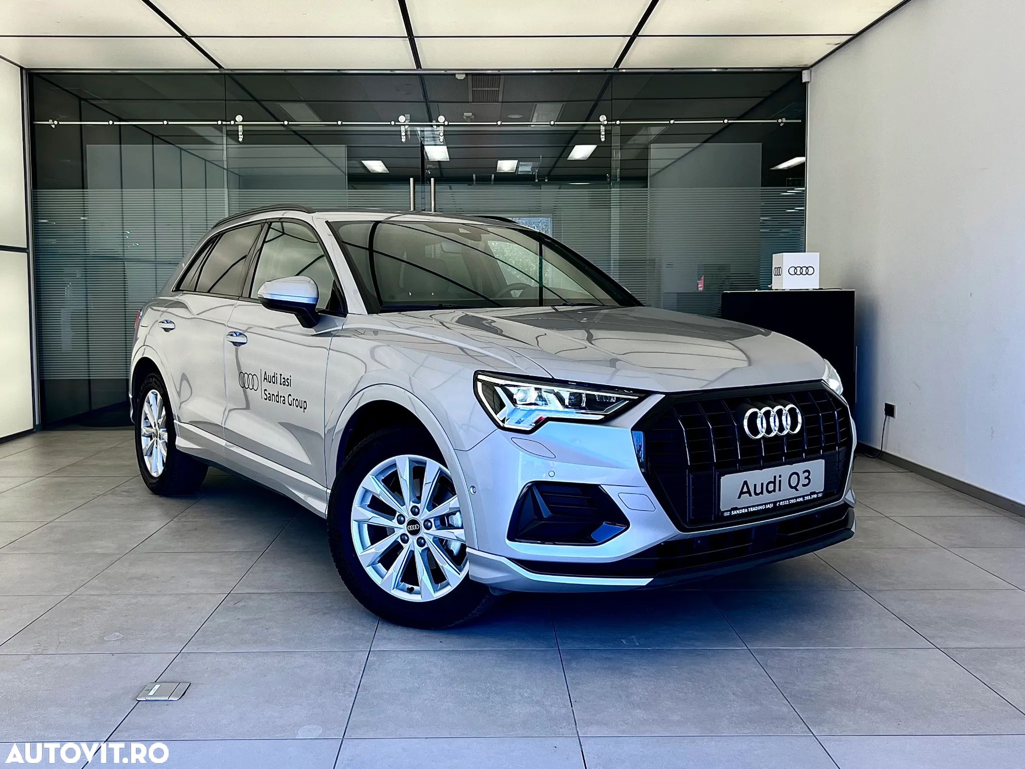 Audi Q3 2.0 35 TDI S tronic Advanced - 1