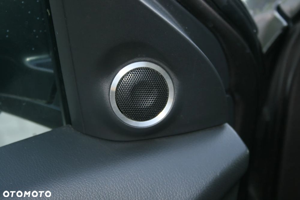 Mitsubishi Outlander Intense + - 24