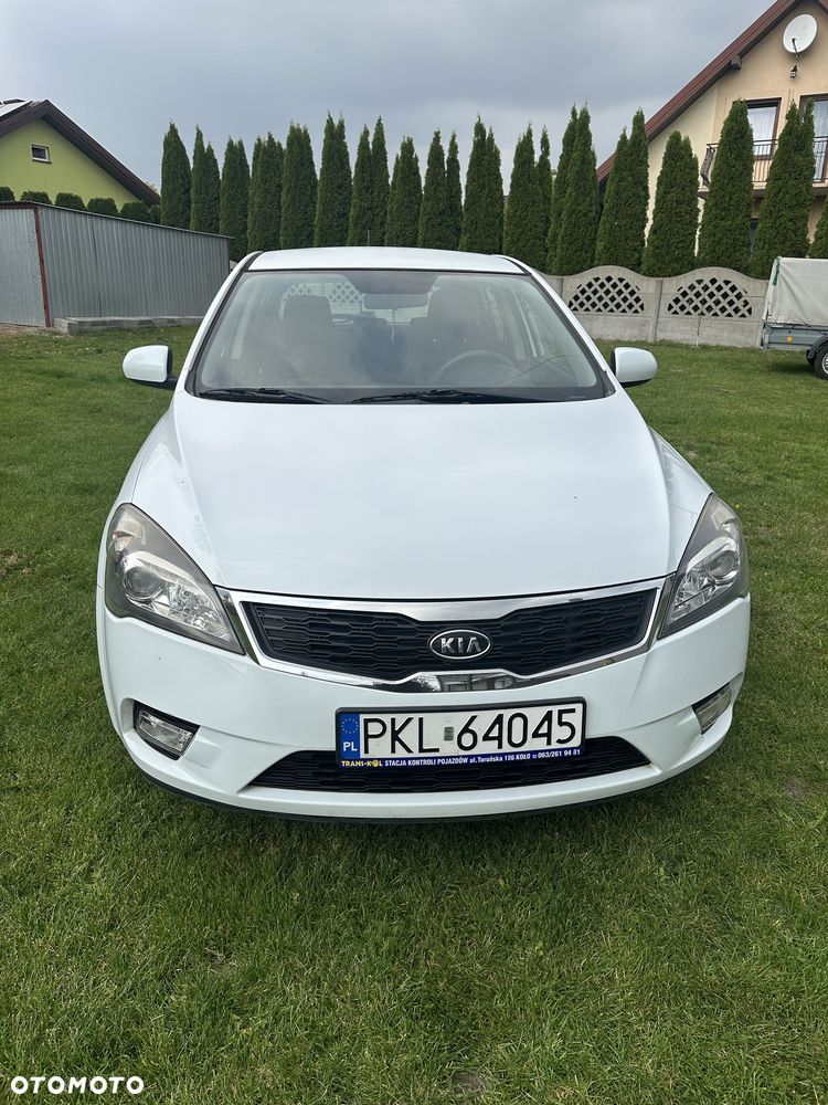 Kia Ceed - 5