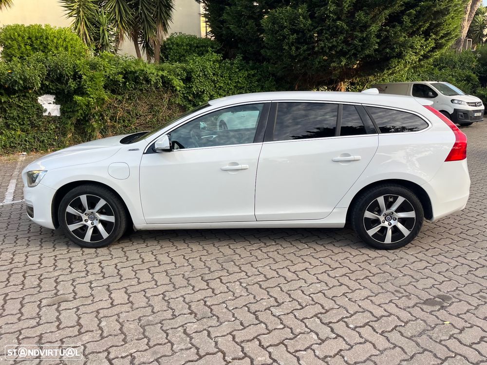 Volvo V60 D6 Plug-In-Hybrid AWD Geartronic Pure Limited - 21