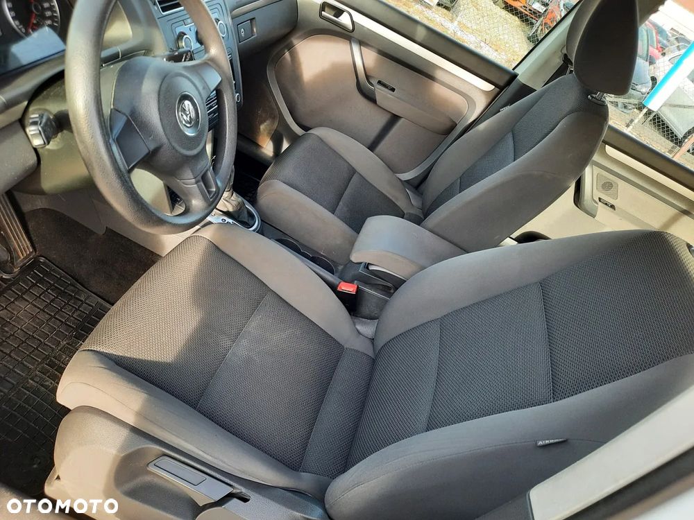 Volkswagen Touran 1.6 TDI DPF BlueMotion Technology DSG Trendline - 14
