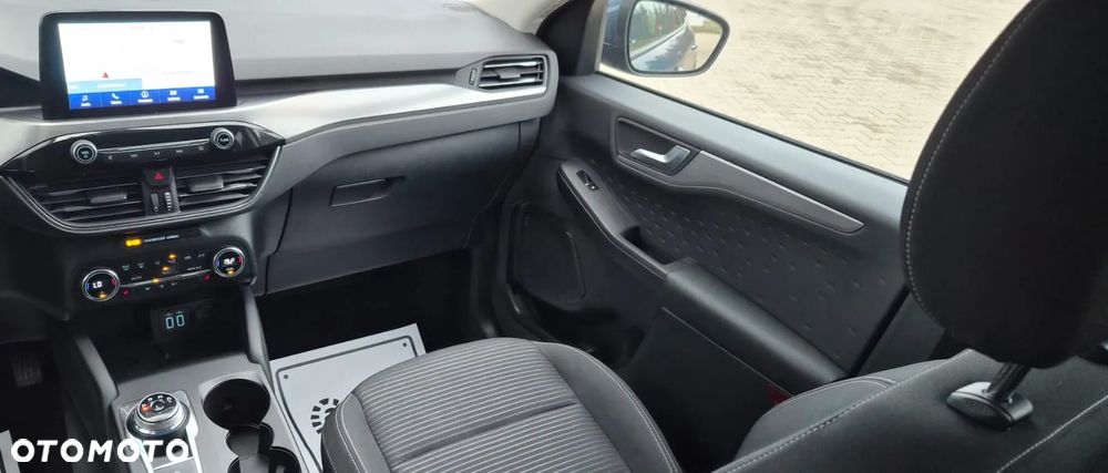 Ford Kuga 2.0 EcoBlue 4x4 TITANIUM - 25