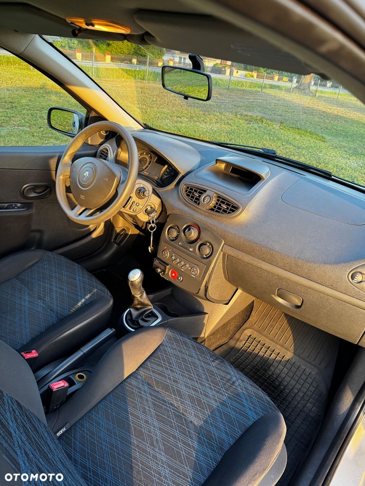 Renault Clio 1.2 16V Dynamique - 10
