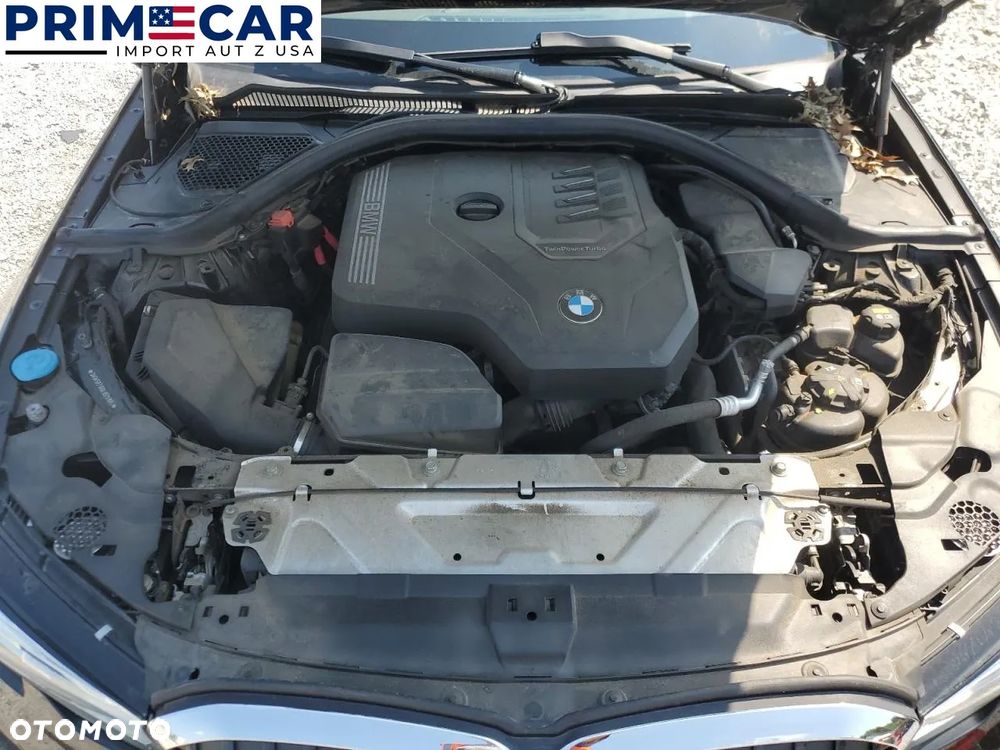 BMW Seria 3 330i xDrive - 11