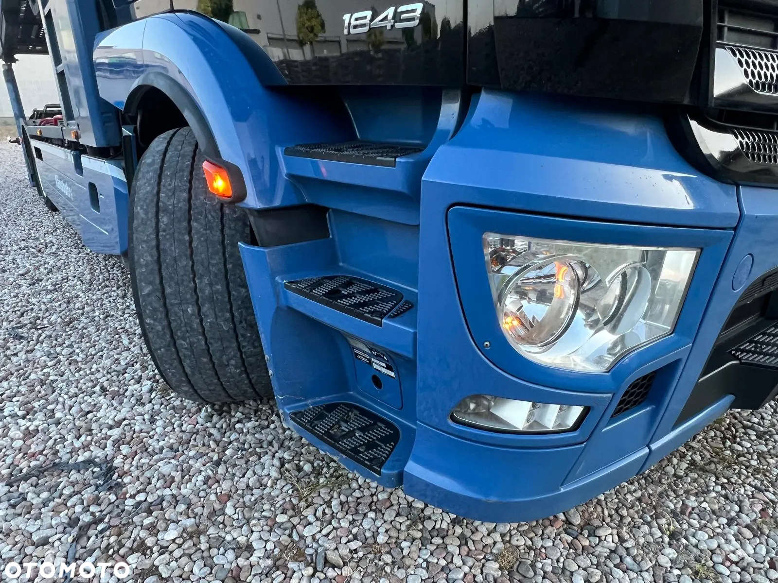 Mercedes-Benz ACTROS - 16