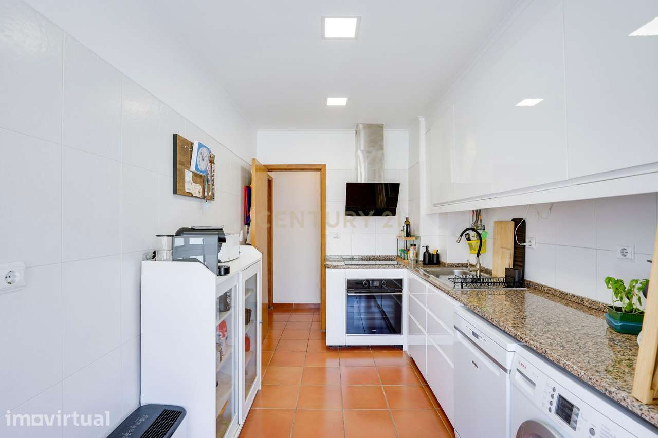 Apartamento T2 em Odivelas, perto de Metro e serviços, Lisboa - Grande imagem: 3/32