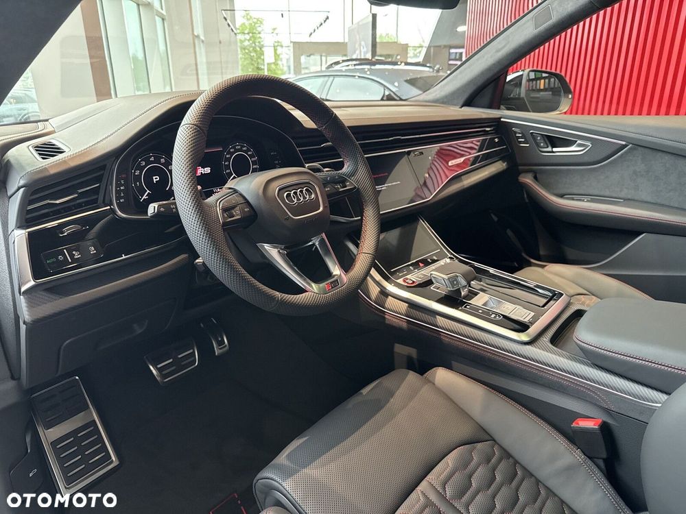Audi RS Q8 - 10