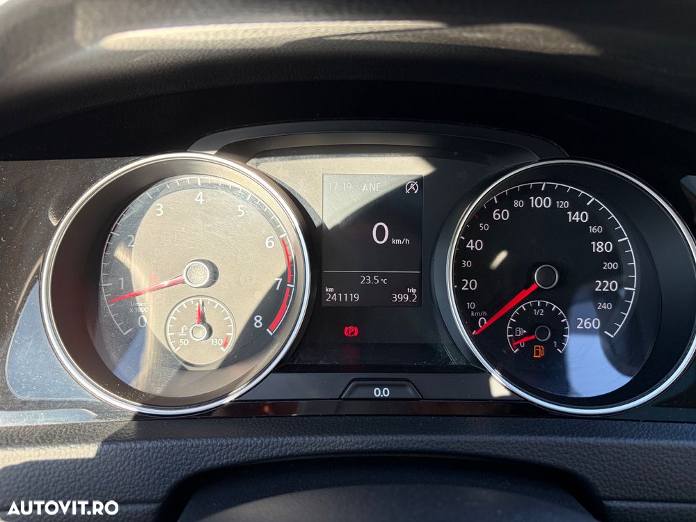 Volkswagen Golf 1.4 TSI BMT Highline - 14