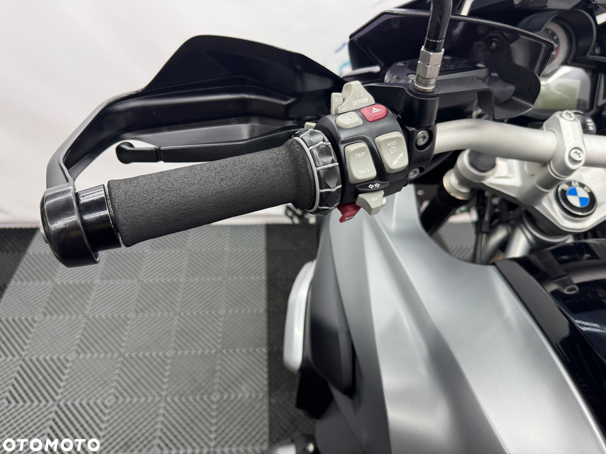 BMW R - 27