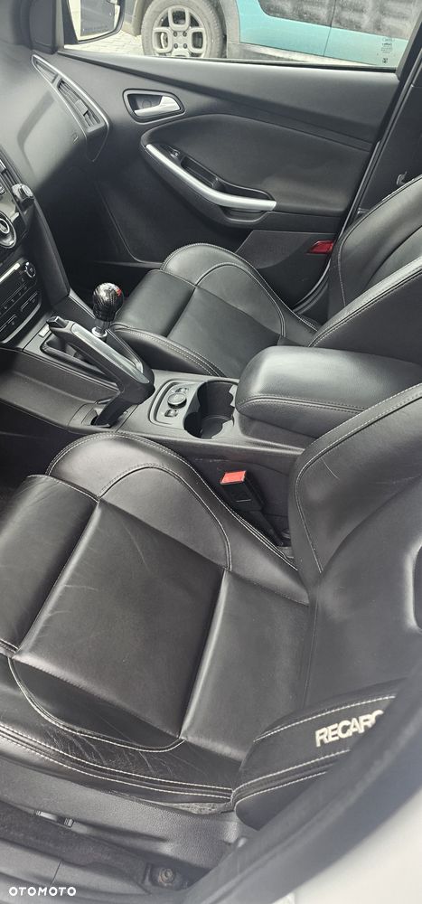 Ford Focus ST - 9