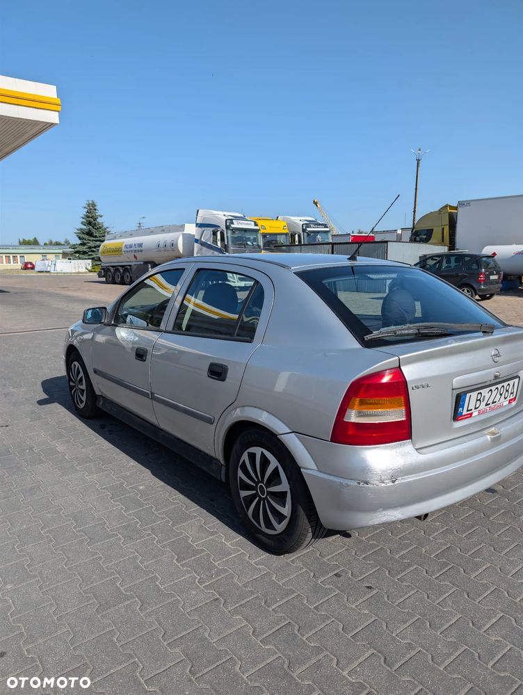 Opel Astra - 2