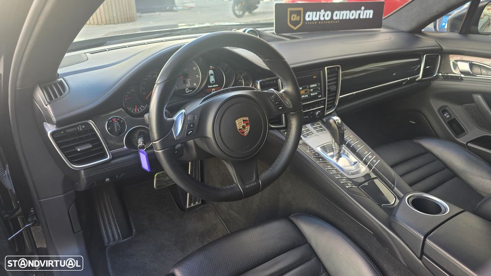 Porsche Panamera GTS PDK - 18