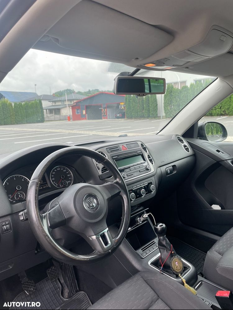 Volkswagen Tiguan 2.0 TDI 4Motion Track & Field - 6