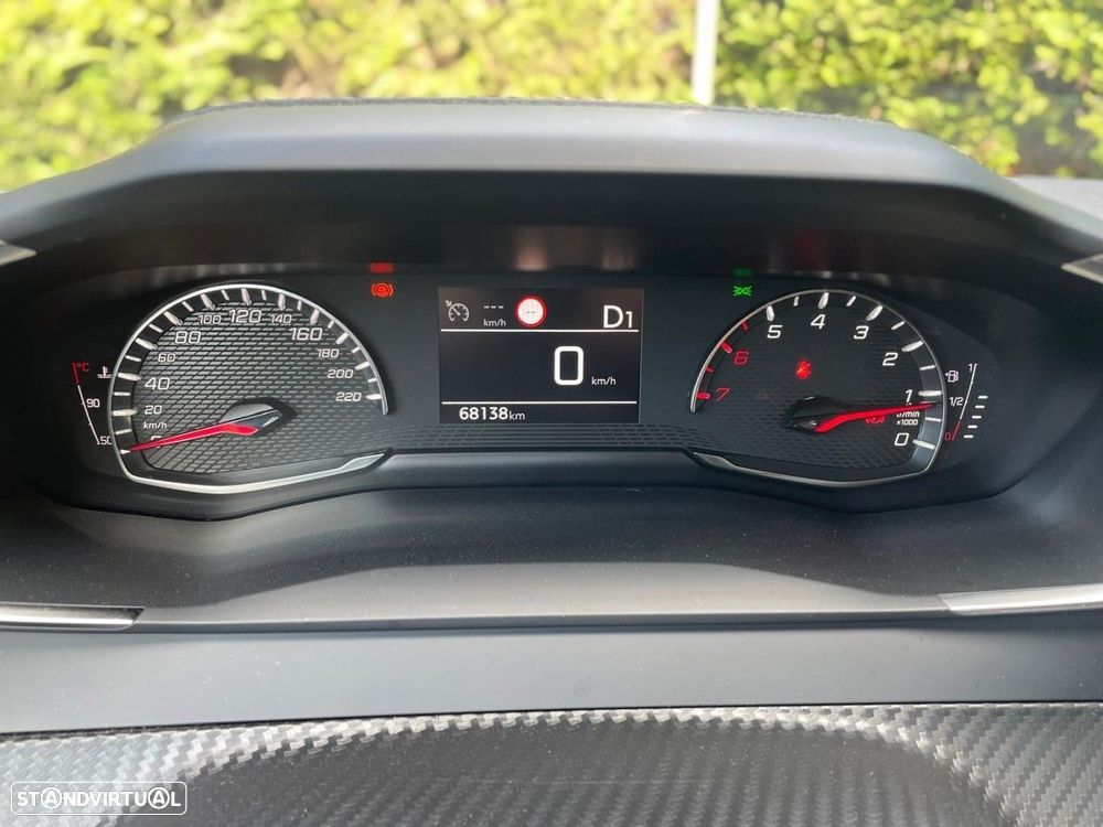 Peugeot 2008 1.2 PureTech Active Pack EAT8 - 11