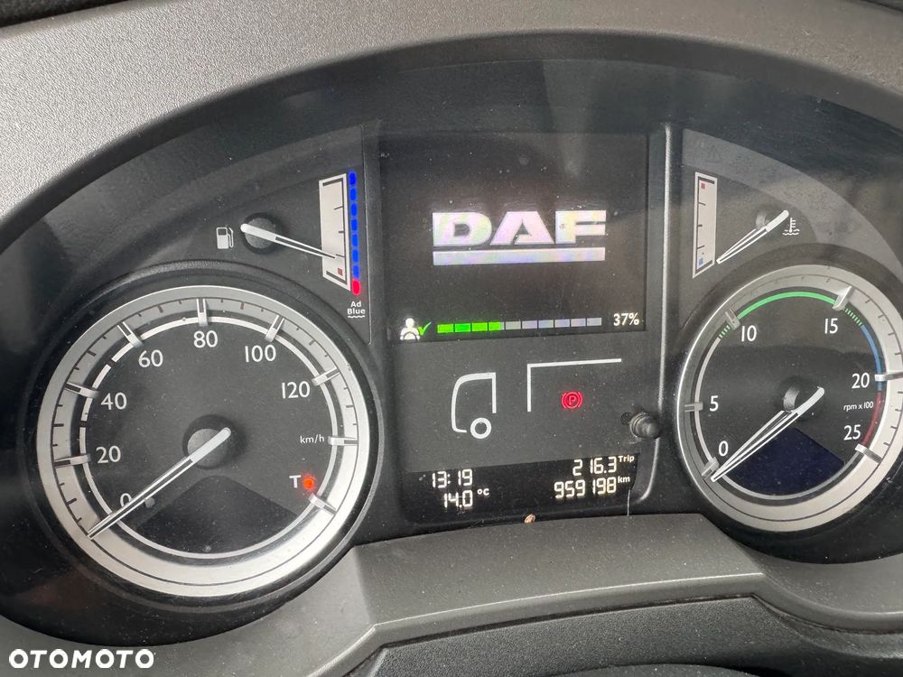 DAF XF 460 Space Cab Euro 6 Standard Manual Hydraulika - 5