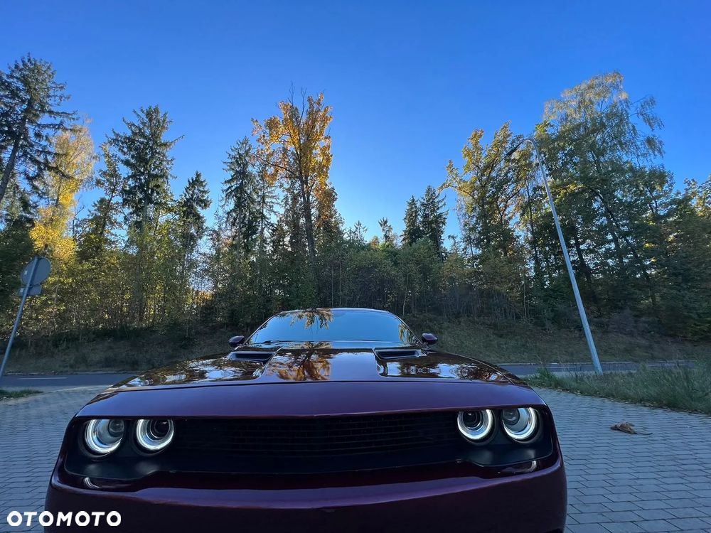 Dodge Challenger 2018 photo 2