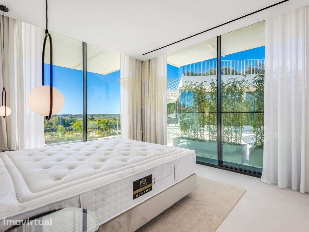 Apartamento T3 Luxuoso em Vilamoura - Grande imagem: 2/33