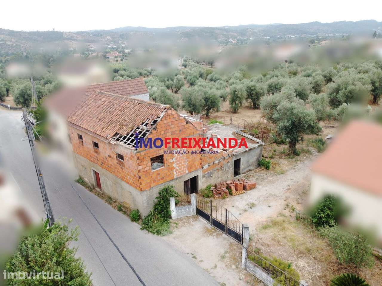 Arrecadação e arrumos - Aldeia de Santa Teresa - Grande imagem: 3/21