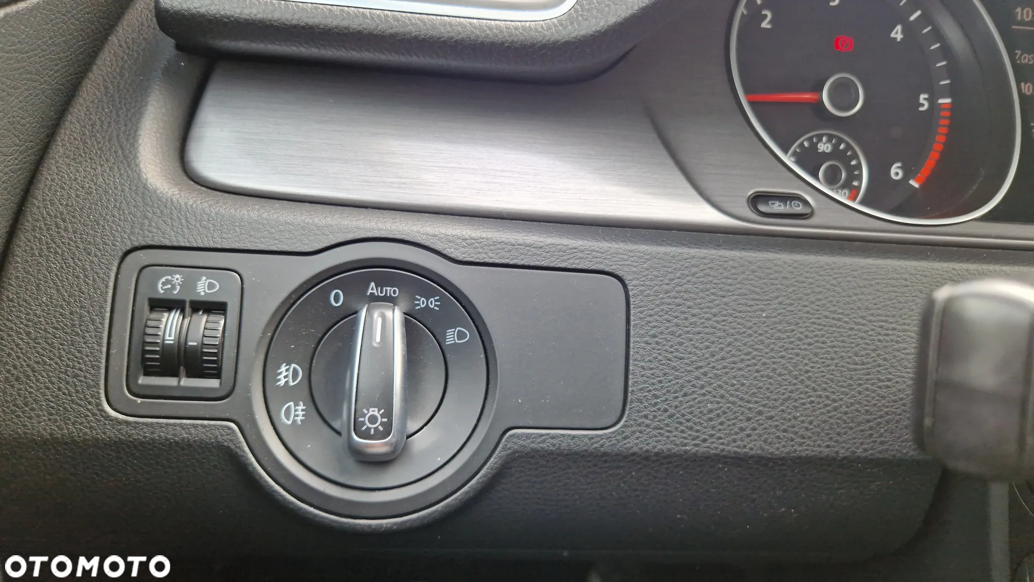 Volkswagen Passat Variant 2.0 Blue TDI SCR Comfortline - 25