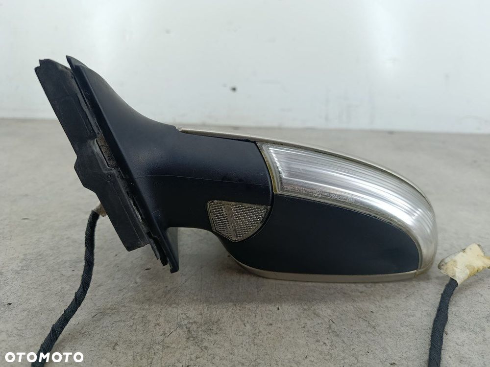 LUSTERKO LEWE VW JETTA V LD1W - 3