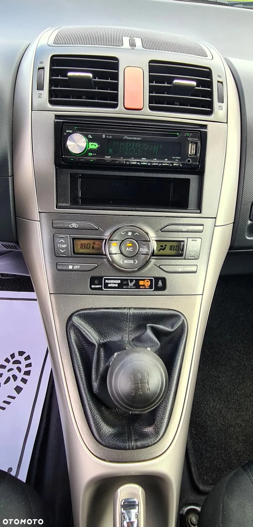 Toyota Auris 1.6 VVT-i Premium - 18