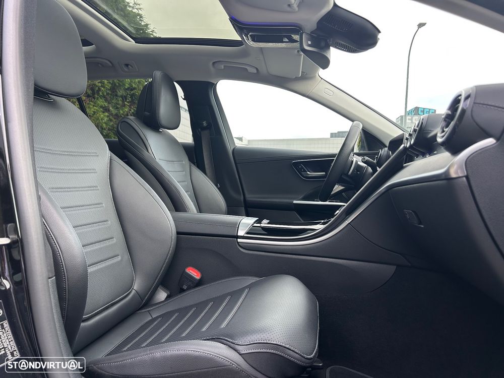 Mercedes-Benz C 300 e T 9G-TRONIC AMG Line - 22