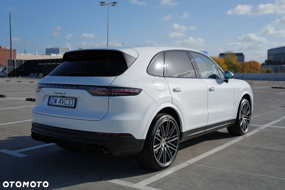 Porsche Cayenne S Platinum Edition - 6