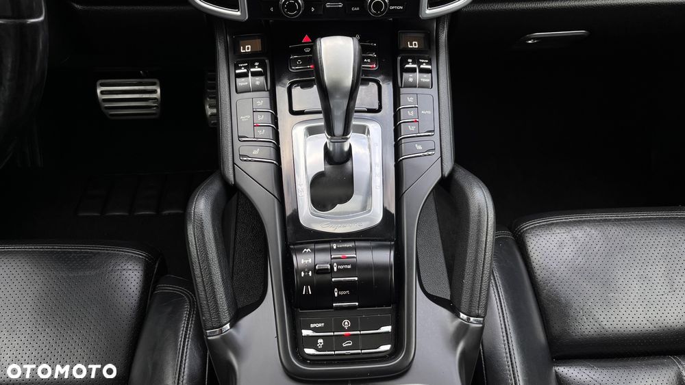 Porsche Cayenne S - 12