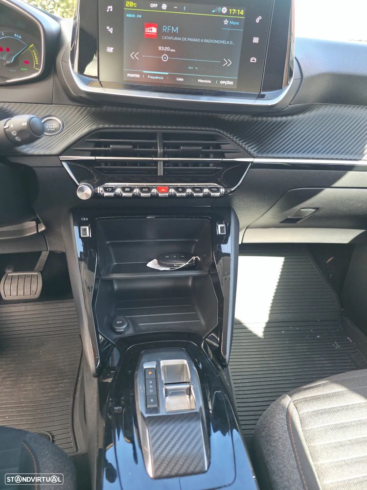 Peugeot 208 - 9