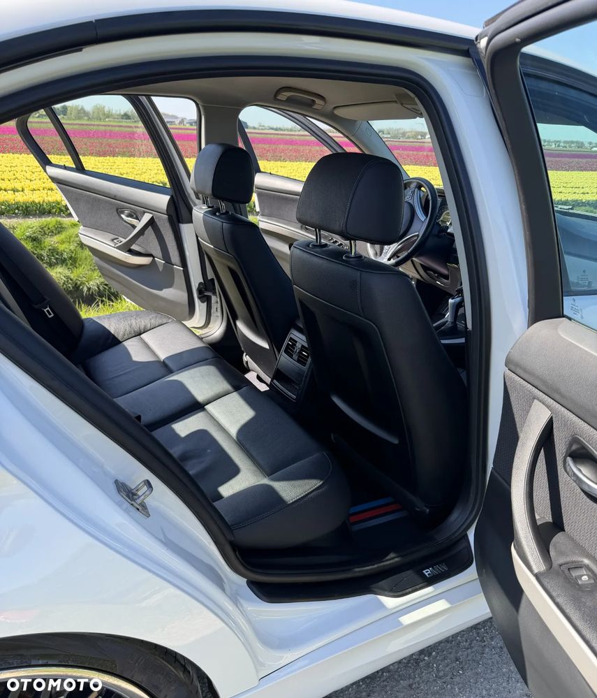 BMW Seria 3 320d - 16