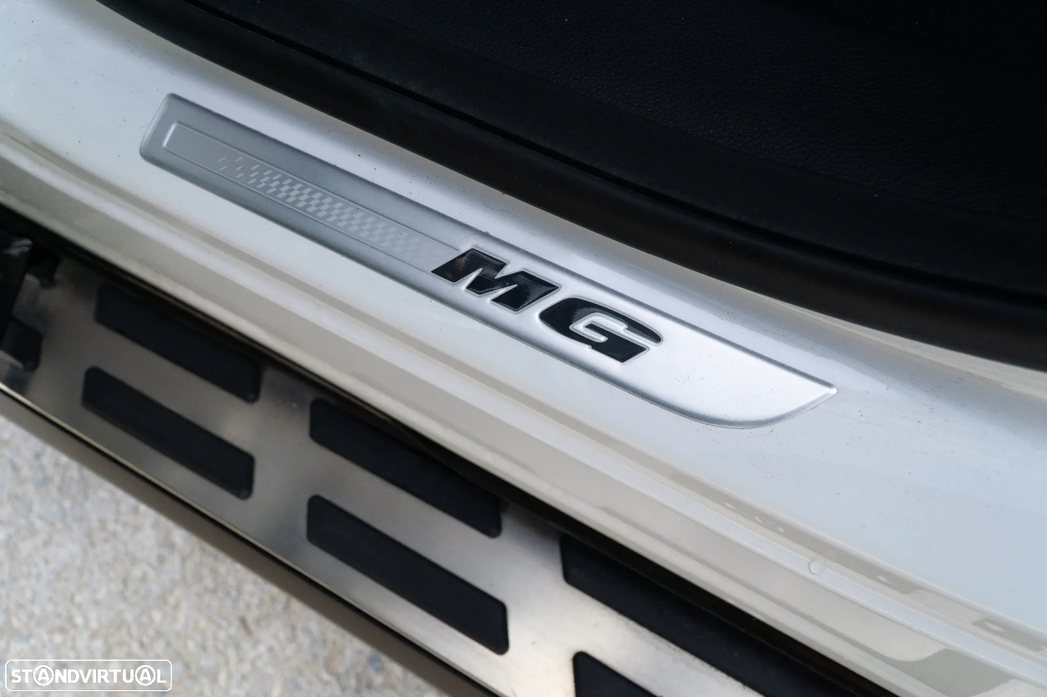 MG EHS 1.5 T-GDI Plug-in Hybrid Luxury - 12