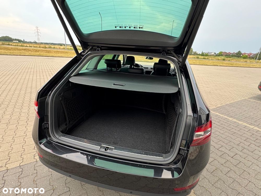 Skoda Superb 2.0 TDI L&K DSG - 5