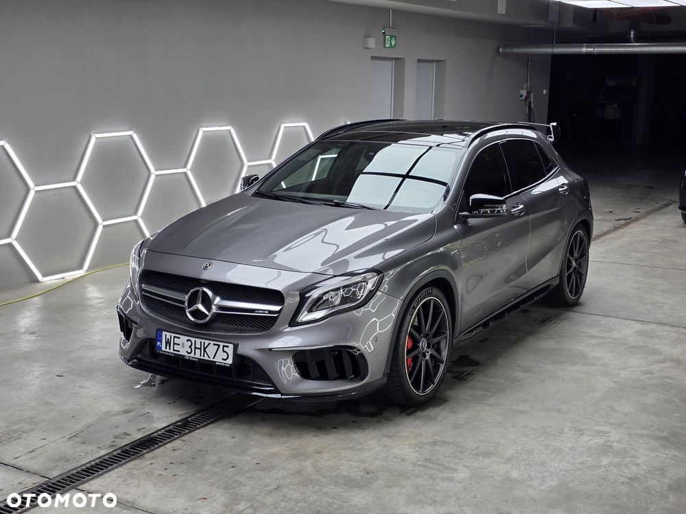 Mercedes-Benz GLA - 1