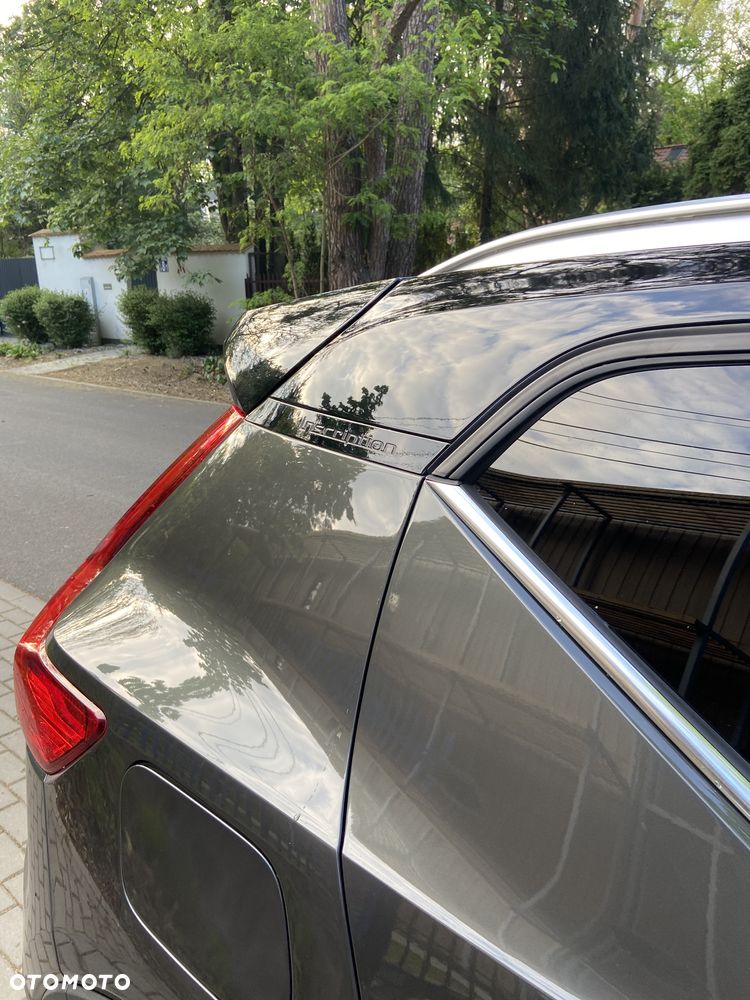 Volvo XC 40 D4 AWD Inscription - 6