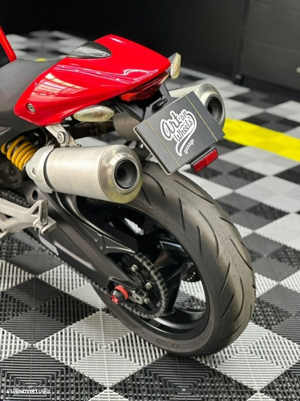 Ducati Monster 696 - 3