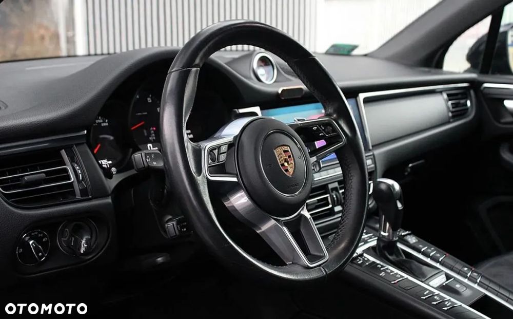 Porsche Macan - 12