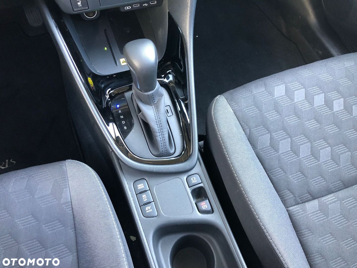 Toyota Yaris - 22