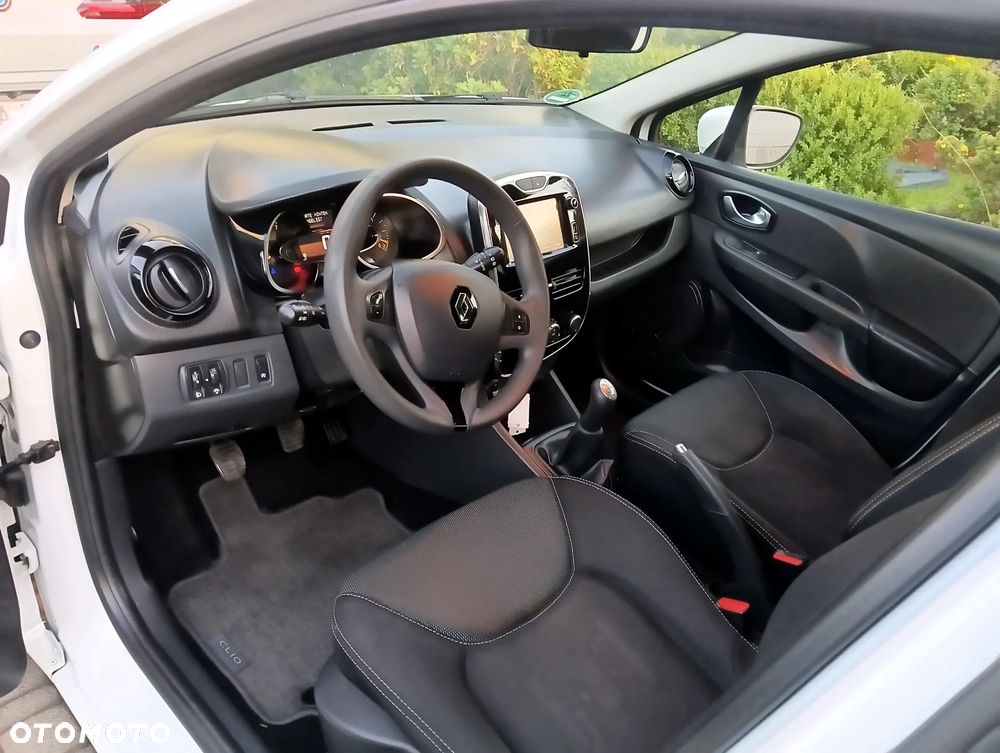 Renault Clio TCe 90 Dynamique - 11