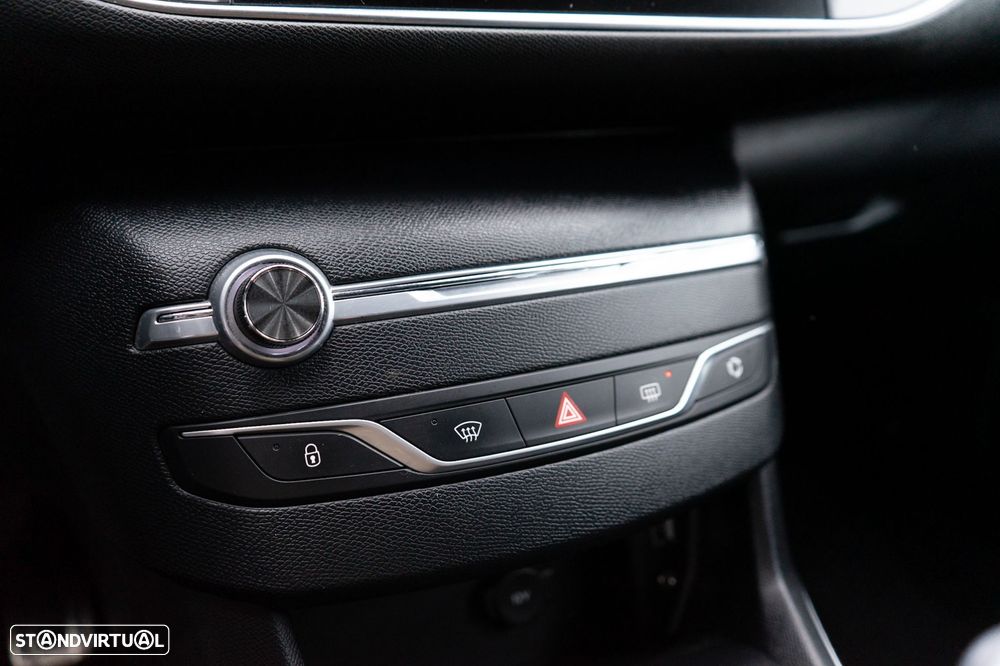 Peugeot 308 SW 2.0 BlueHDi GT Line - 28