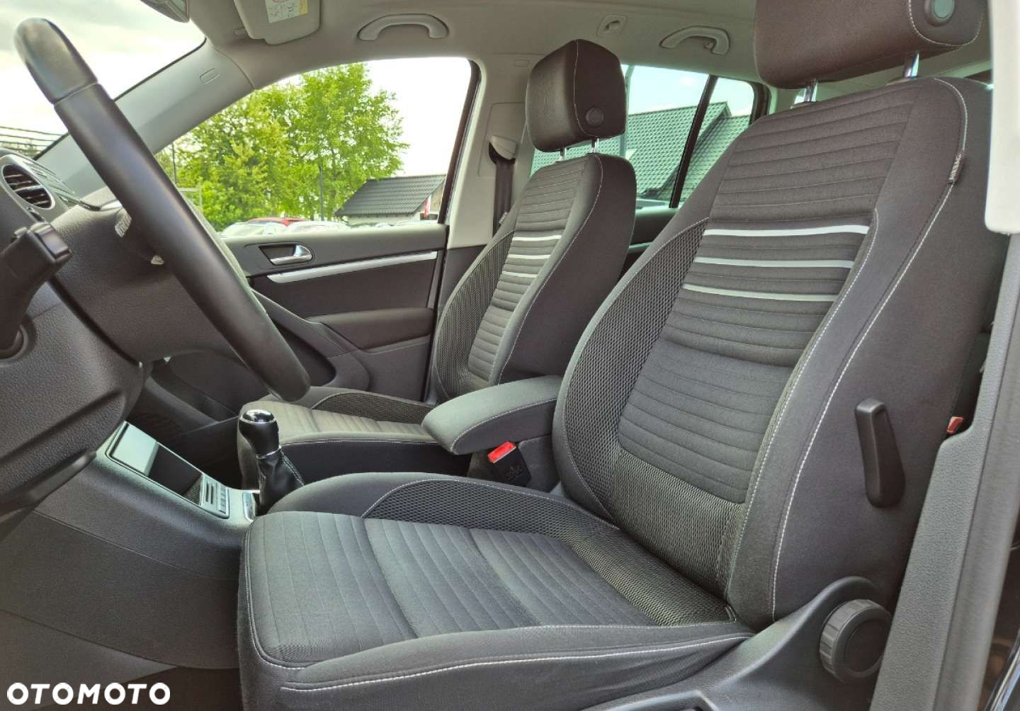 Volkswagen Tiguan - 10
