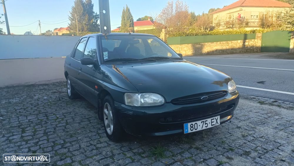 Ford Escort 1.4i Fun - 2