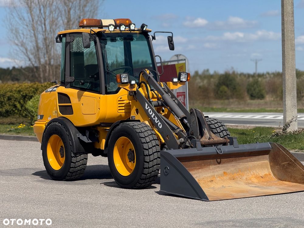 Volvo L25F - 16