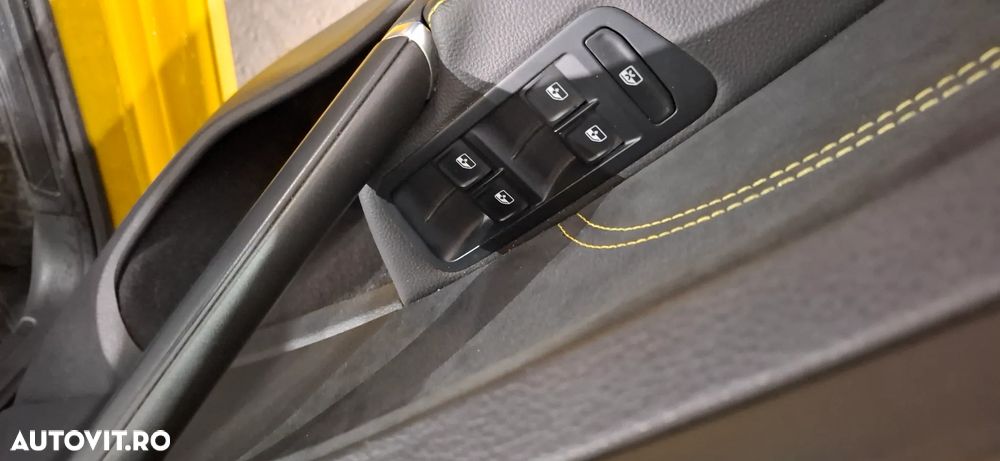 Volkswagen Golf 1.6 TDI DSG Comfortline - 16