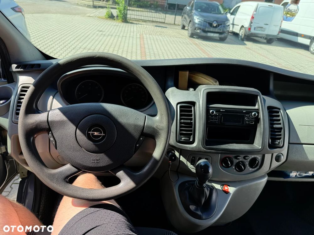 Opel Vivaro L2H1 2.9t - 11