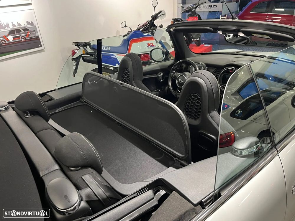 MINI Cabrio Cooper Premium Extra JCW Auto - 12