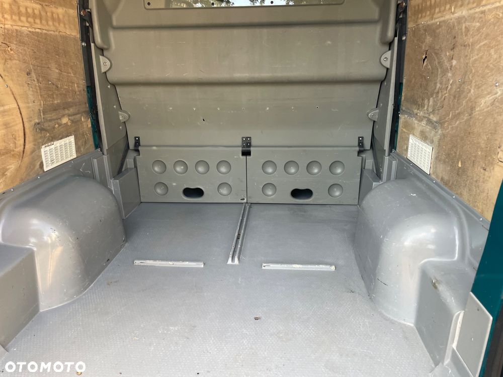 Renault Master Brygadówka 7 osobowy 2 x drzwi przesuwne - 30