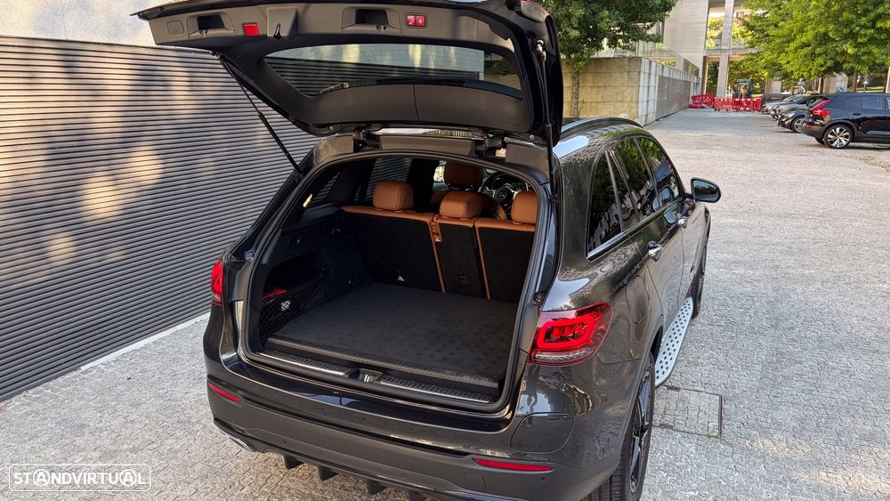 Mercedes-Benz GLC 300 de 4Matic 9G-TRONIC AMG Line - 24