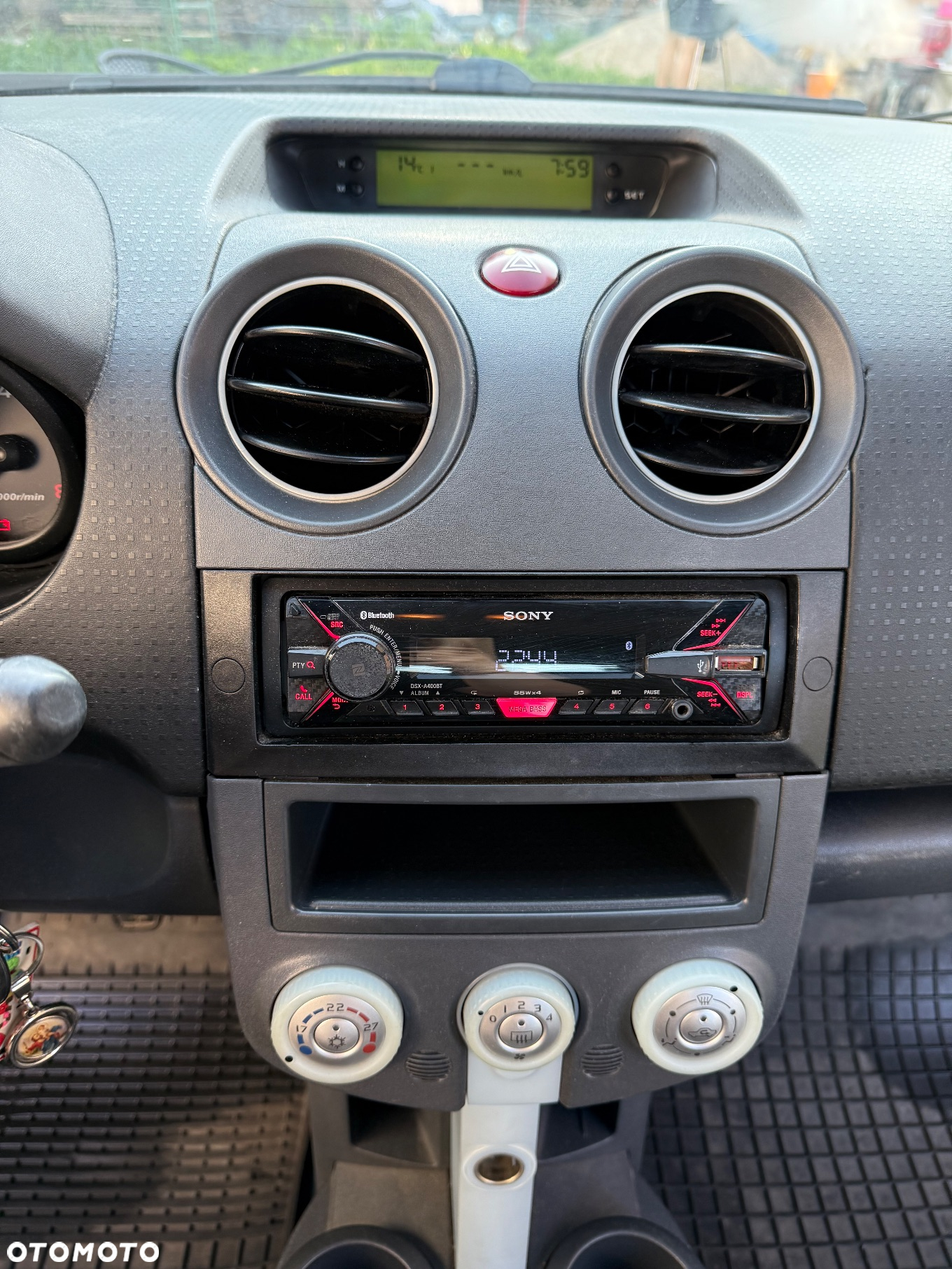 Mitsubishi Colt 1.3 Inform - 13