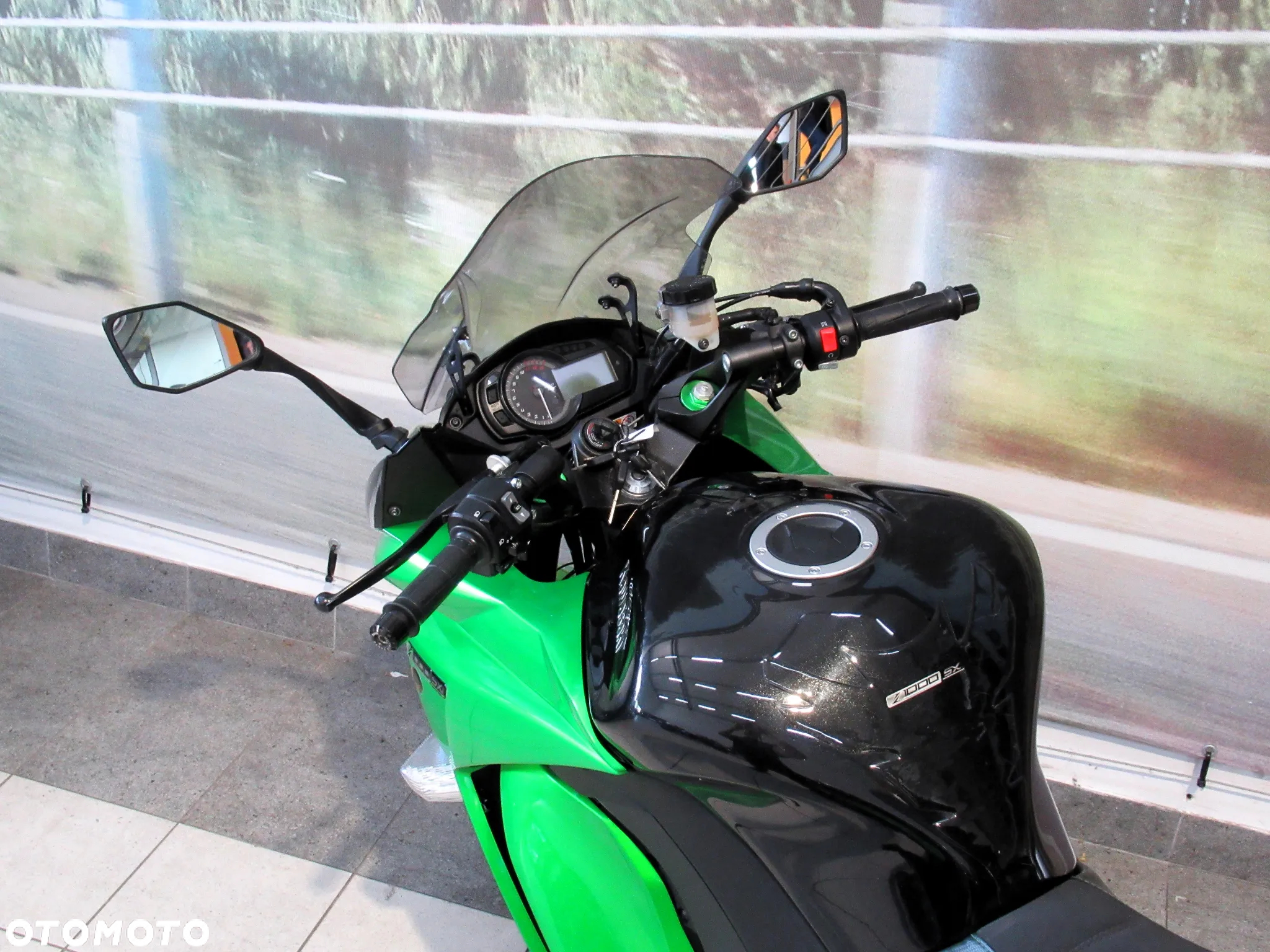 Kawasaki Ninja 1000 SX - 8